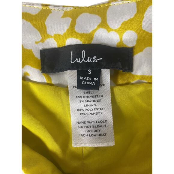 Lulu’s Yellow Animal Print Satin Wide-Leg Side Slit Pants Size Small - Picture 4 of 8